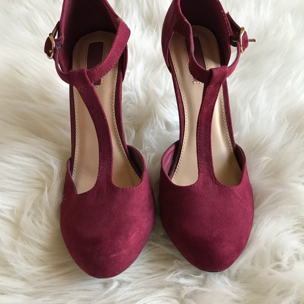 Forever 21 Burgundy Heels Pumps Size 7.5 EUC - Picture 6 of 8